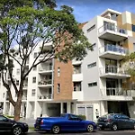 1 Bedroom With Rooftop Terrace-Alice72 Self Catering