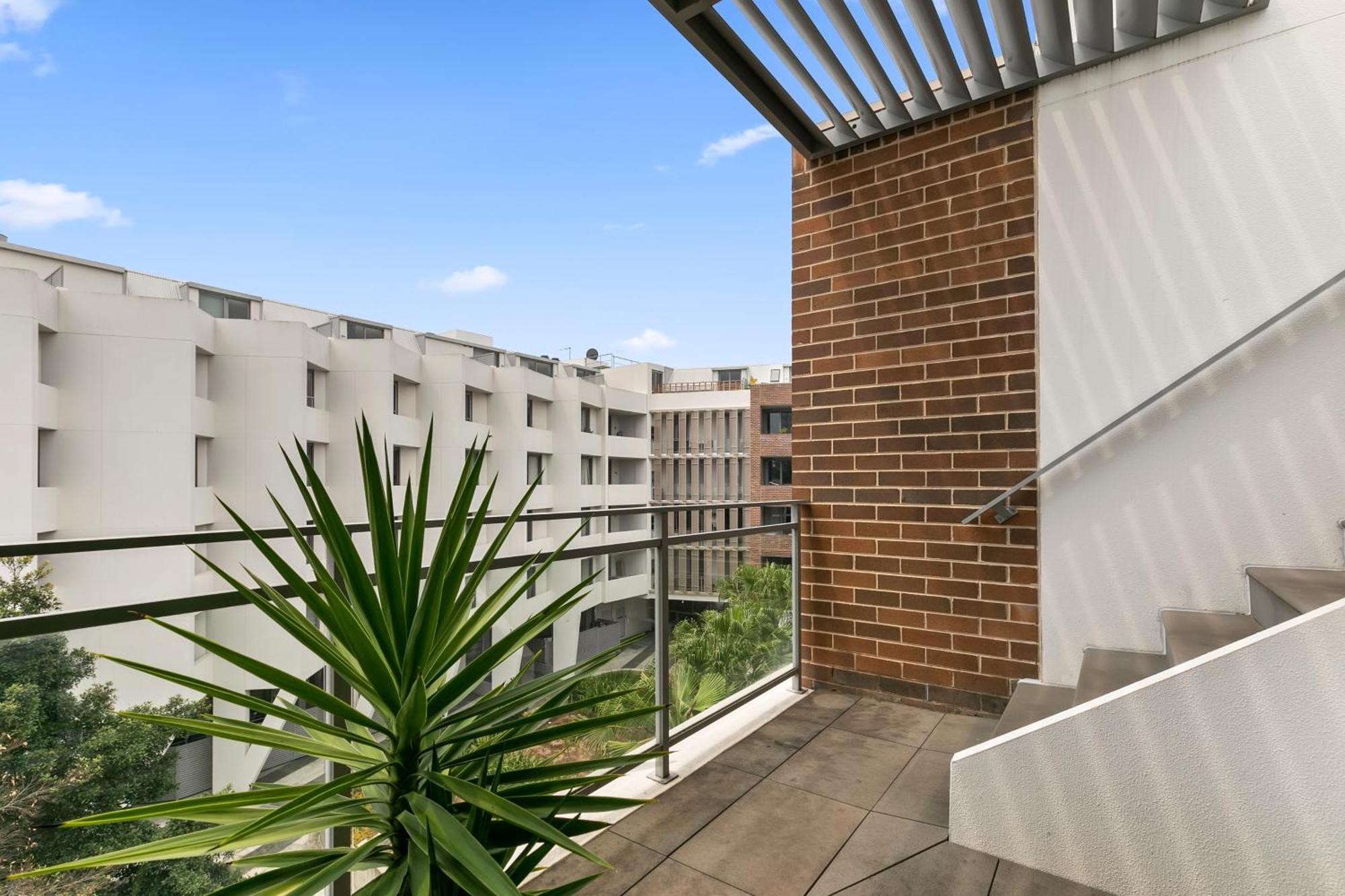 1 Bedroom With Rooftop Terrace-alice72 Self Catering Sydney