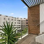 1 Bedroom With Rooftop Terrace-Alice72 Self Catering